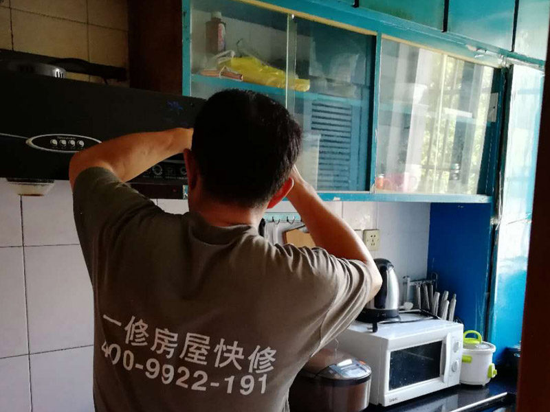 北京西城区家电维修公司-西城区油烟机安装工人-西城区空调移机